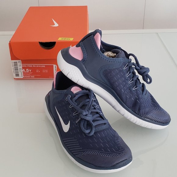 Girls Nike Free RN Size 4.5 - Picture 1 of 8